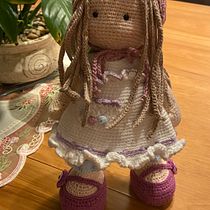 Mi proyecto del curso: Elaboración de muñecas amigurumi románticas Ein Projekt aus dem Bereich H, werk, Spielzeugdesign, Weben, Crochet und Textildesign von Ma. Ramos - 01.07.2023