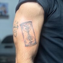 Mi proyecto del curso: Tatuaje fine line: la sutileza de la línea. Traditional illustration, Drawing, and Tattoo Design project by oliveira.tattoo16 - 07.06.2023
