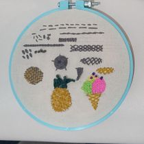Mi proyecto del curso: Técnicas básicas de bordado: puntadas, composiciones y gamas cromáticas. Un projet de Création d'accessoires, Création de costumes, Broderie, Théorie des couleurs , et Design textile de albingalo73 - 07.07.2023