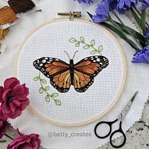 Realistic Butterfly. Traditional illustration, Embroider, and Textile Design project by betty_creates - 06.18.2023