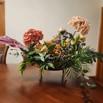Mi proyecto del curso: Diseño y creación de composiciones florales. Un progetto di Interior design, Paesaggismo, Interior Design, DIY e Design floreale e vegetale di jniklitschek - 11.07.2023