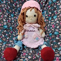 Mi proyecto del curso: Elaboración de muñecas amigurumi románticas Ein Projekt aus dem Bereich H, werk, Spielzeugdesign, Weben, Crochet, Amigurumi und Textildesign von Mara Villanueva - 23.02.2024