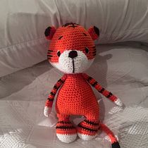Mi proyecto del curso: Diseño de amigurumis: crea personajes de crochet. Arts, Crafts, Fiber Arts, Art To, s, Creating with Kids, Crochet, and Amigurumi project by Maria Gomez - 06.10.2023