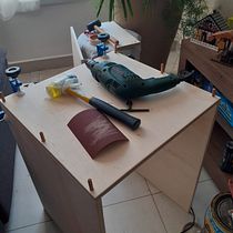 "Gaveteiro de cabeceira". Un progetto di Artigianato, Design e creazione di mobili, Interior design, DIY e Falegnameria  di Ralf Siebiger - 21.07.2023