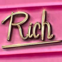 My project for course: Designing 3D Chrome Letters in Procreate. Un projet de T, pographie, Design t, pographique, Lettering 3D, Lettering numérique , et Lettering manuel de Jutatip Jaban - 22.07.2023
