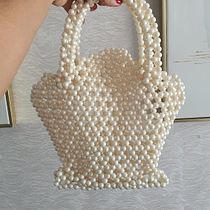 Mi proyecto del curso: Diseño y elaboración de bolsos con cuentas. Design, Accessor, Design, Arts, Crafts, Fashion Design, and Fiber Arts project by Julissa Martell Portes Senra - 07.21.2023