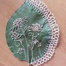 Meu projeto do curso: Bordado com materiais orgânicos alternativos. Embroider, and Textile Design project by elisabetevaz - 07.23.2023