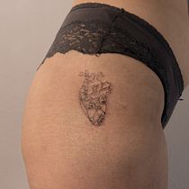 Mijn project van de cursus: Inleiding tot tatoeëren. Projekt z dziedziny Trad, c, jna ilustracja, Projektowanie tatuaż, R i sunek botaniczn użytkownika delaet_joyce - 21.07.2023