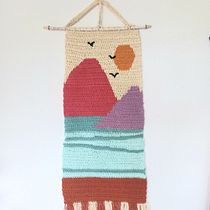 Mi proyecto del curso: Intarsia crochet: teje tus propios tapices. Fashion Design, Decoration, Fiber Arts, DIY, Crochet, and Textile Design project by Ana Nogales Molano - 07.24.2023