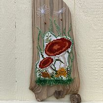 My project for course: Embroidery on Wood: Art Inspired by Nature. Un proyecto de Bordado, Carpintería y Diseño textil de Annette Fredin - 24.07.2023