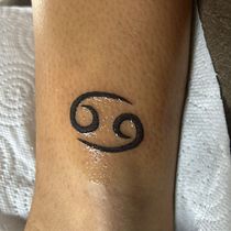 Mi proyecto del curso: Tatuaje fine line: la sutileza de la línea. Traditional illustration, Drawing, and Tattoo Design project by Leonardo Petinari - 07.25.2023