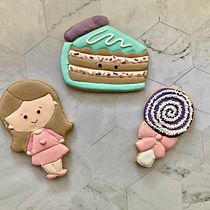 My project for course: Cookie Decoration with Royal Icing for Beginners. Design, Painting, and DIY project by p.gyongyi97 - 07.24.2023