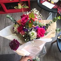 Mi proyecto del curso: Diseño y creación de composiciones florales. Un progetto di Interior design, Paesaggismo, Interior Design, DIY e Design floreale e vegetale di Angelica Medina - 25.07.2023