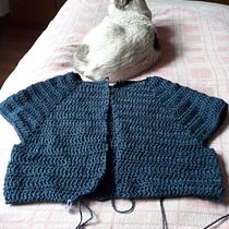 Mi proyecto del curso: Top-down: prendas a crochet de una sola pieza. Fashion Design, Fiber Arts, DIY, Crochet, and Textile Design project by ccuervof - 07.25.2023