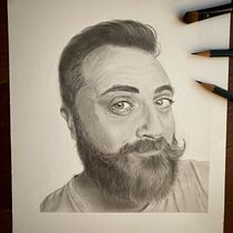 Il mio progetto del corso: Ritratto realistico con matite di grafite. Ilustração tradicional, Artes plásticas, Esboçado, Desenho a lápis, Desenho, Desenho de retrato, Desenho realista, Desenho artístico, e Desenho anatômico projeto de Enrico Dell'Ascenza - 28.07.2023