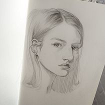 Proyecto del curso: Sketchbook de retrato explora el rostro humano. Sketching, Drawing, Portrait Drawing, Artistic Drawing, and Sketchbook project by Catalina Martínez Fuentes - 07.29.2023