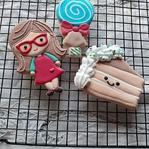 Mi proyecto del curso: Decoración de galletas con royal icing para principiantes. Design, Painting, DIY, Traditional illustration, and Advertising project by legaria_manuela - 08.08.2023
