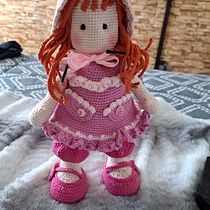 Mi proyecto del curso: Elaboración de muñecas amigurumi románticas. Un proyecto de Artesanía, Diseño de juguetes, Tejido, Crochet, Amigurumi y Diseño textil de tvroa_alveal - 02.08.2023