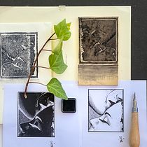 Il mio progetto del corso: Creazione di timbri con tipografia e immagini. Un projet de Illustration traditionnelle, Artisanat, Beaux Arts, T, pographie, Estampe , et Gravure de Marta Scalabrini - 06.08.2023
