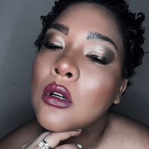 Mi proyecto del curso: Introducción a las técnicas profesionales de maquillaje. Projekt z dziedziny Kino, film i telewizja,  Manager art, st, czn, Projektowanie mod i  Fotografia mod użytkownika Santyeri Rincón Pacheco - 08.08.2023