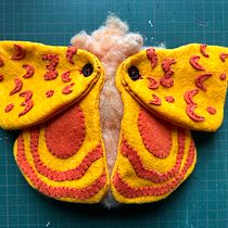 "Pandilla Polilla" Mi proyecto del curso: Textile Toys. Character Design, To, Design, Sewing, and Textile Design project by Alex Sifuentes - 08.13.2023