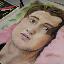 My project for course: Realistic Chalk Pastel Portraits-Kit Connor. Traditional illustration, Fine Arts, Drawing, Portrait Drawing, and Realistic Drawing project by Eileen Montserrat Tellez Felix - 08.12.2023