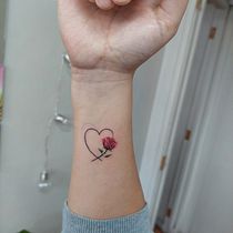 Mi proyecto del curso: Técnicas de color para tatuajes. Un progetto di Illustrazione tradizionale, Disegno, Illustrazione digitale, Design di tatuaggi e Disegno digitale di Maria Henriquez Riveros - 14.08.2023