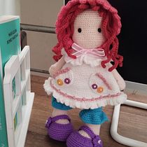 Mi proyecto del curso: Elaboración de muñecas amigurumi románticas. Un proyecto de Artesanía, Diseño de juguetes, Tejido, Crochet, Amigurumi y Diseño textil de Martha Molina - 14.08.2023