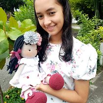 Mi proyecto del curso: Elaboración de muñecas amigurumi románticas. Un proyecto de Artesanía, Diseño de juguetes, Tejido, Crochet, Amigurumi y Diseño textil de SALOME VC - 16.08.2023