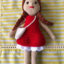 Meu projeto do curso: Amigurumi: design de roupa, cabelo e acessórios. Un proyecto de Artesanía, Diseño de juguetes, Tejido, Crochet, Amigurumi y Diseño textil de Rita Cordeiro - 16.08.2023