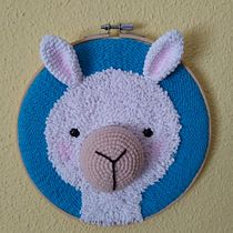 Mi proyecto del curso: Punch needle y crochet: crea personajes únicos. Arts, Crafts, To, Design, Embroider, Fiber Arts, DIY, Crochet, Punch Needle, and Textile Design project by María de Gracia Montero García - 08.16.2023