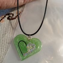 Mi proyecto del curso: Diseño de joyería en resina. Design de acessórios, Artesanato, Design de joias, e DIY projeto de jillvalenzuelac - 17.08.2023