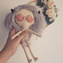 Mi proyecto del curso: Muñecos de tela: diseño, costura y creación de contenido. Un projet de Artisanat, Conception de jouets, Réseaux sociaux, Photographie smartphone, Photographie de produits, Couture, Photographie pour Instagram , et Confection de patrons et vêtements de Inmaculada Velázquez Ramírez de Verger - 18.08.2023