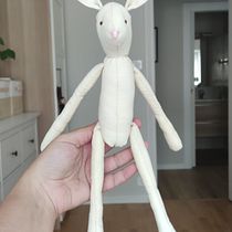 Mi proyecto del curso: Diseño y  confección de peluches. Design de personagens, Artesanato, Design de brinquedos, Costura, e Modelagem e confecção projeto de Elsa López Fernández - 20.08.2023