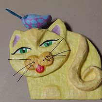 Meu projeto do curso: Papel machê para iniciantes: escultura de personagem colorido. Traditional illustration, Character Design, To, Design, Art To, s, and Creating with Kids project by Célia Göpfert - 08.24.2023