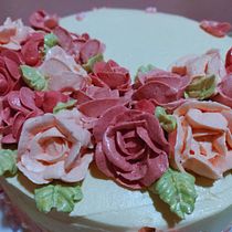 Mi proyecto del curso: Flores de crema de mantequilla para cake design. Design, and DIY project by palomolandrove - 08.25.2023