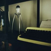 Un giorno in Studio con RolleiFlex. Photograph, Film Photograph, Photographic Composition, and Product Photograph project by Enrico Miglioranza - 08.25.2023
