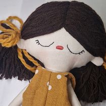Mi proyecto del curso: Muñecos de tela: diseño, costura y creación de contenido. Un projet de Artisanat, Conception de jouets, Réseaux sociaux, Photographie smartphone, Photographie de produits, Couture, Photographie pour Instagram , et Confection de patrons et vêtements de lussessita - 25.08.2023