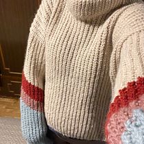 My project for course: Creating Garments Using Crochet. Fashion Design, Fiber Arts, DIY, Crochet, and Textile Design project by Dovilė Laugalienė - 08.26.2023