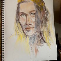 My project for course: Expressive Portrait Drawing with Soft Pastels. Un projet de Illustration traditionnelle, Beaux Arts, Dessin, Dessin de portrait , et Dessin artistique de hartjaynem - 29.08.2023