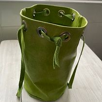 Mi proyecto del curso: Iniciación al diseño de bolsos de cuero. Projekt z dziedziny Projektowanie dodatków, Craft, Projektowanie mod,  Sz, cie i DIY użytkownika Sandra Rodriguez - 27.08.2023