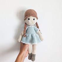 My project for course: Amigurumi: Design Clothing, Hair and Accessories. Projekt z dziedziny Craft, Projektowanie zabawek,  Tkactwo, Sz, dełkowanie, Amigurumi, Wzornictwo tekst i liów użytkownika Sarah Mackenzie - 01.09.2023