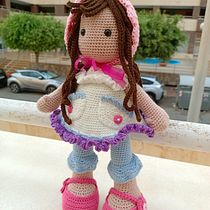 Mi proyecto del curso: Elaboración de muñecas amigurumi románticas Ein Projekt aus dem Bereich H, werk, Spielzeugdesign, Weben, Crochet, Amigurumi und Textildesign von Marta Núñez Carretero - 04.09.2023