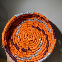 My project for course: Basket Weaving for Beginners: The Coiling Technique. Un projet de Création d'accessoires, Artisanat, St, lisme, Art textile , et Design textile de Sabrina De Pauw - 12.09.2023