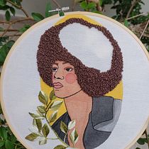 Meu projeto do curso: Criação de retratos bordados com aquarela. Painting, Watercolor Painting, Embroider, and Textile Design project by Fernanda Regina - 09.14.2023