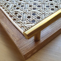 Mon projet du cours : Décoration de meubles en cannage tressé. Un progetto di Design e creazione di mobili, Interior Design, Falegnameria , Restauro, upc e cling di mobili di Tania Gandrot - 16.09.2023