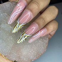 Mi proyecto del curso: Introducción al nail art. Un proyecto de Diseño, Ilustración tradicional, Pintura, Pattern Design y Pintura decorativa de yoongicidio07 - 13.09.2023
