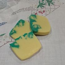 My project for course: Natural Soap Making for Beginners. Arts, Crafts, and DIY project by Margaret Fraser - 09.15.2023
