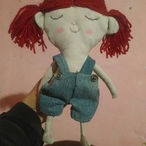 Mi proyecto del curso: Muñecos de tela: diseño, costura y creación de contenido. Un projet de Artisanat, Conception de jouets, Réseaux sociaux, Photographie smartphone, Photographie de produits, Couture, Photographie pour Instagram , et Confection de patrons et vêtements de marcela - 18.09.2023