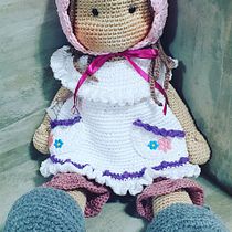Meu projeto do curso: Amigurumi: crie bonecas com estilo romântico Ein Projekt aus dem Bereich H, werk, Spielzeugdesign, Weben, Crochet, Amigurumi und Textildesign von Alessandra Cagliari - 19.09.2023